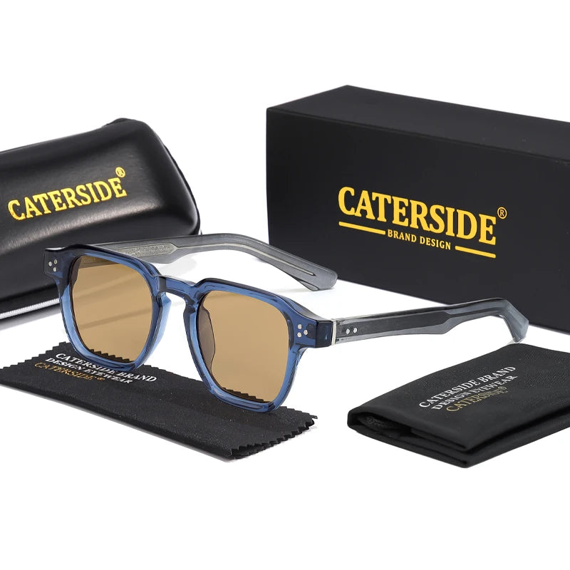 Lunettes de soleil CATERSIDE avec monture bleue et étui noir de marque CATERSIDE