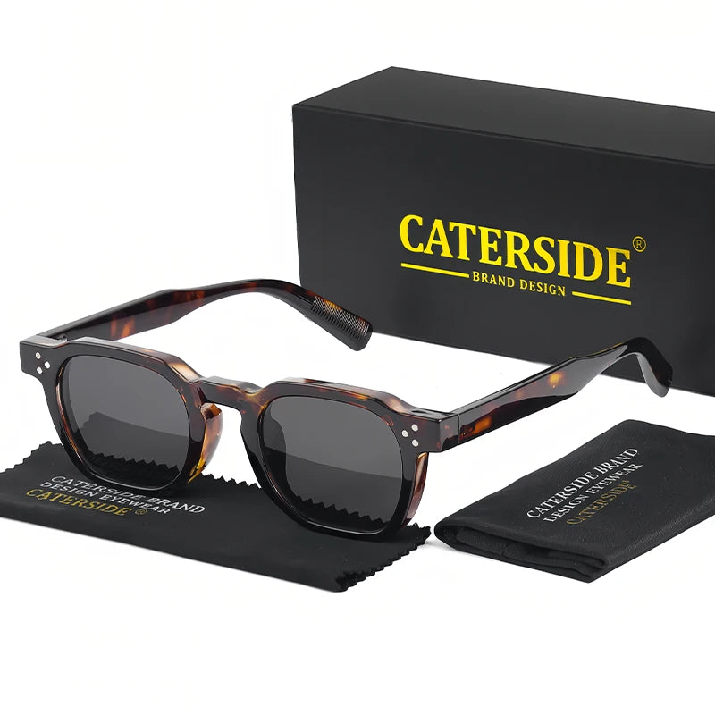 Lunettes de soleil à monture écaille avec étui noir et boîte CATERSIDE brand design
