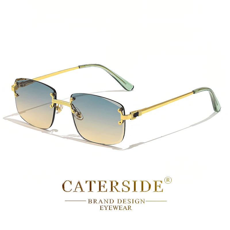Lunettes de soleil design CATERSIDE avec monture dorée et verres dégradés bleu et beige.