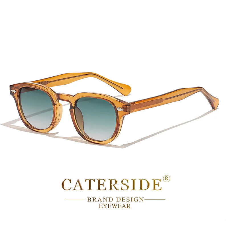Lunettes de soleil style rétro avec monture ambrée translucide et verres dégradés bleus