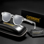 Lunettes de soleil transparentes Caterside avec étui noir et chiffon de nettoyage sur fond sombre