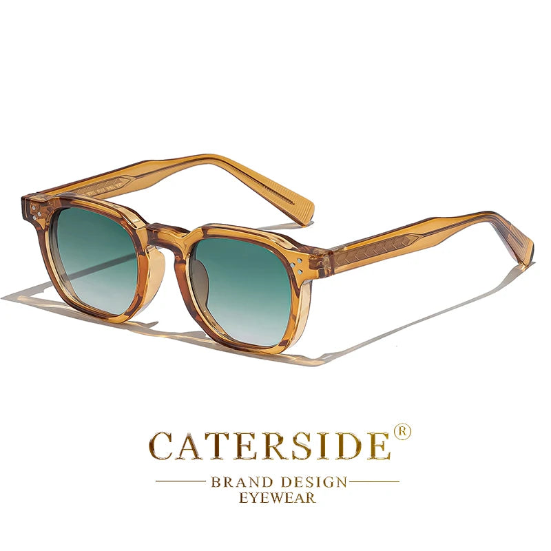 Lunettes de soleil Carrées transparentes marron avec verres dégradés verts de la marque Caterside