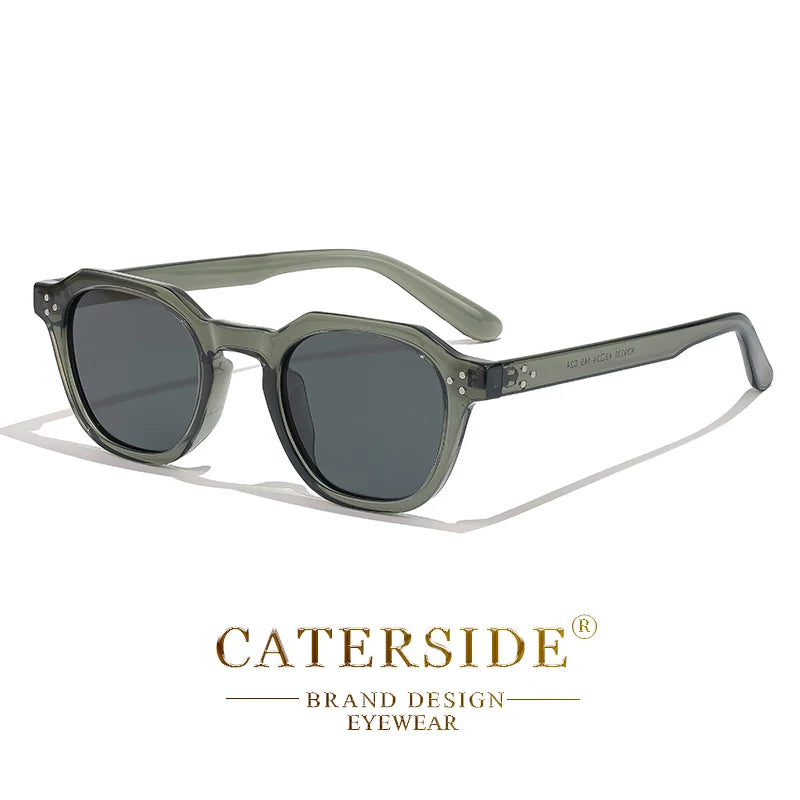 Lunettes de soleil Caterside avec monture grise transparente et verres teintés noirs